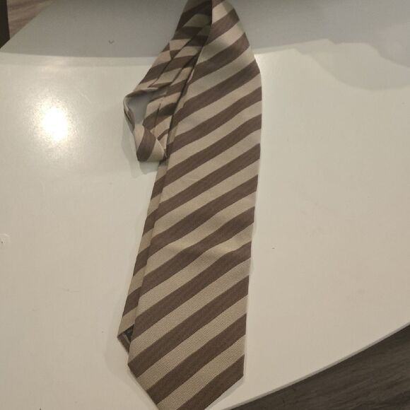 Giorgio Armani Brown and Cream Striped Tie - Picture 4 of 4